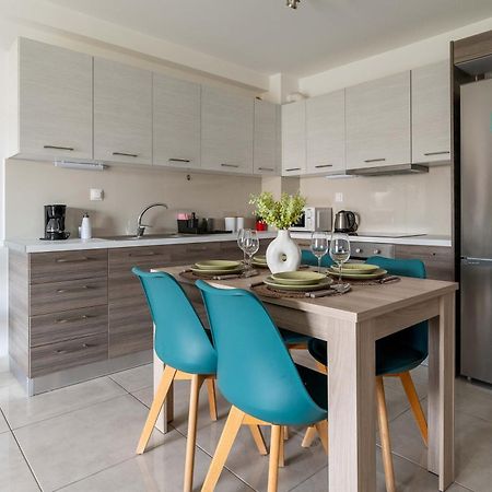 Modern Spacious Apartment Located In Le Pirée Extérieur photo