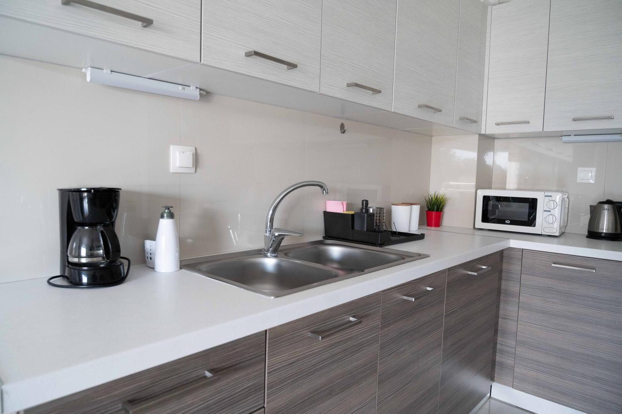 Modern Spacious Apartment Located In Le Pirée Extérieur photo
